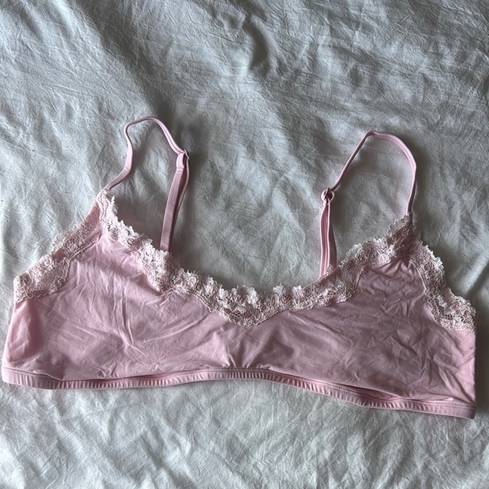 SKIMS Pink Lace Trim Bralette